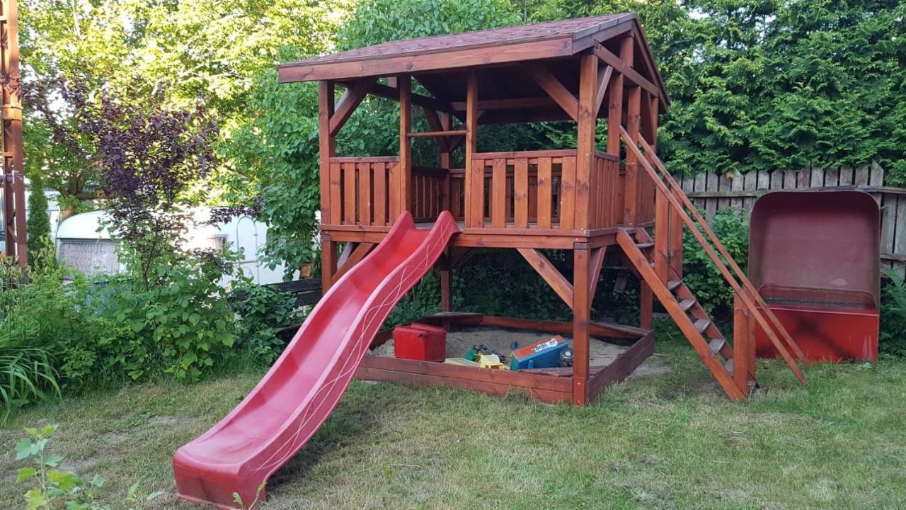 "U Izy" Pokoje Goscinne I Przyczepy Campingowe Mielno  Exterior photo