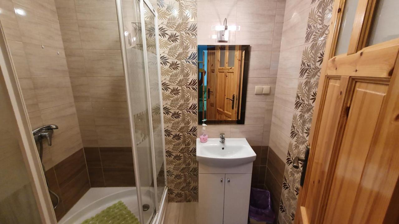 "U Izy" Pokoje Goscinne I Przyczepy Campingowe Mielno  Exterior photo